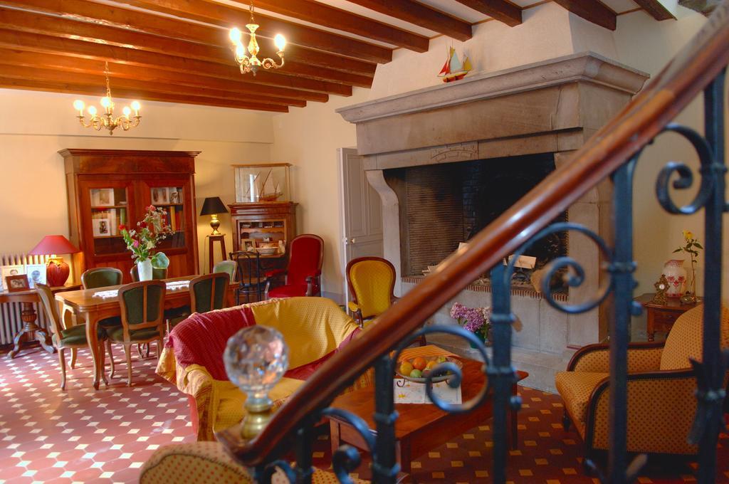 Hôtel La Maison de MarieCamille à Saint-Germain-Lembron Extérieur photo