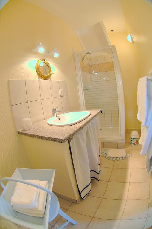Hôtel La Maison de MarieCamille à Saint-Germain-Lembron Extérieur photo