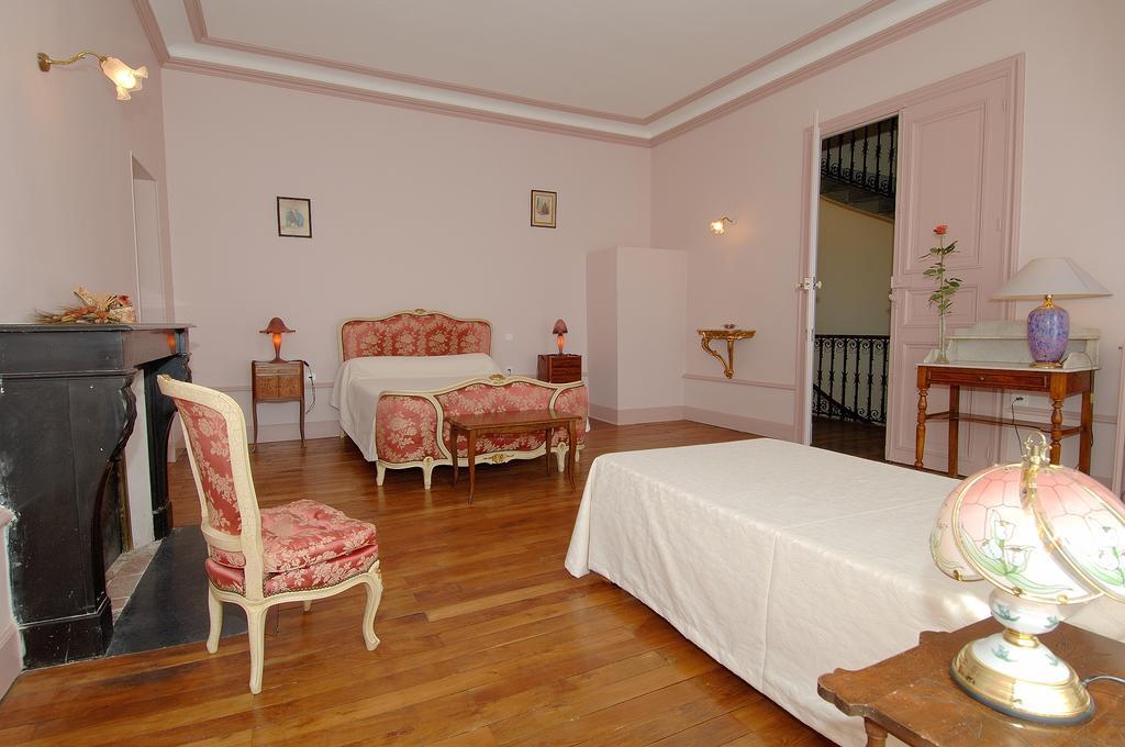 Hôtel La Maison de MarieCamille à Saint-Germain-Lembron Extérieur photo